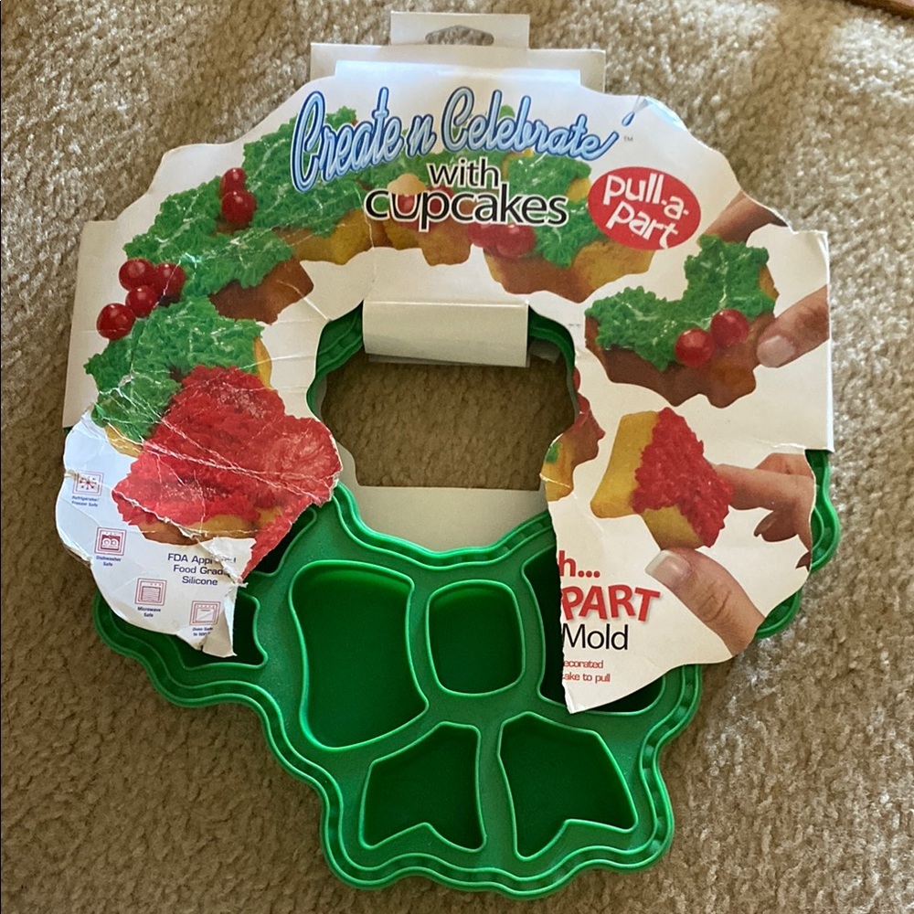 Green  Pull Apart Silicon Cupcake Mold